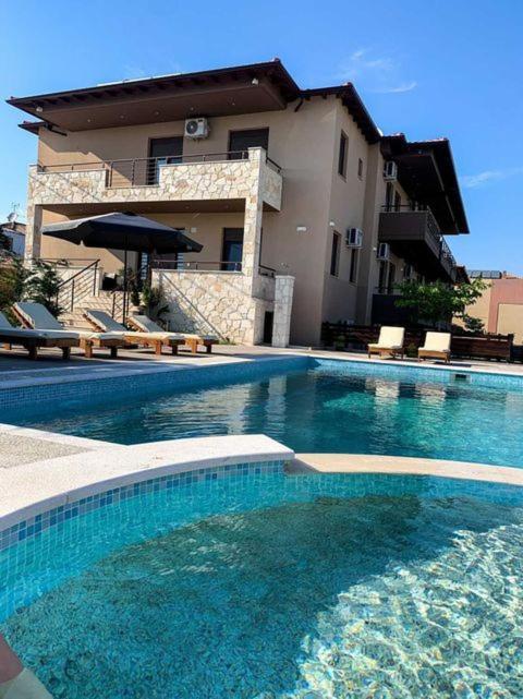 Sinodinos Deluxe Apartments Afytos Exterior foto