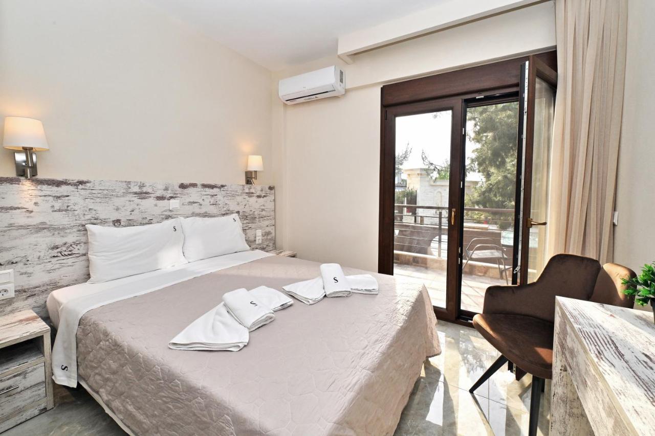 Sinodinos Deluxe Apartments Afytos Exterior foto
